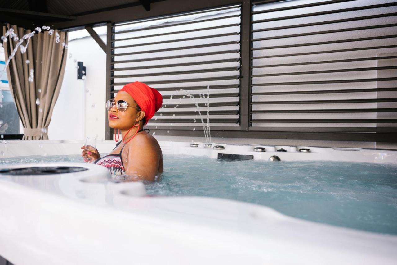 Deluxe Studios With Spa Included Portsmouth Luaran gambar